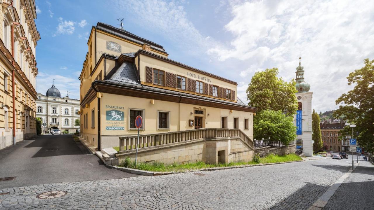 Hotel Zlaty Lev Jablonec nad Nisou Buitenkant foto